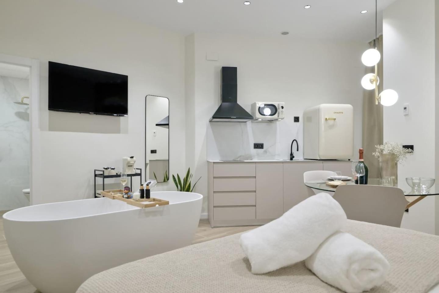Romantic Apartment N1 Oceanografico By Virkin Suites Valencia Exterior photo