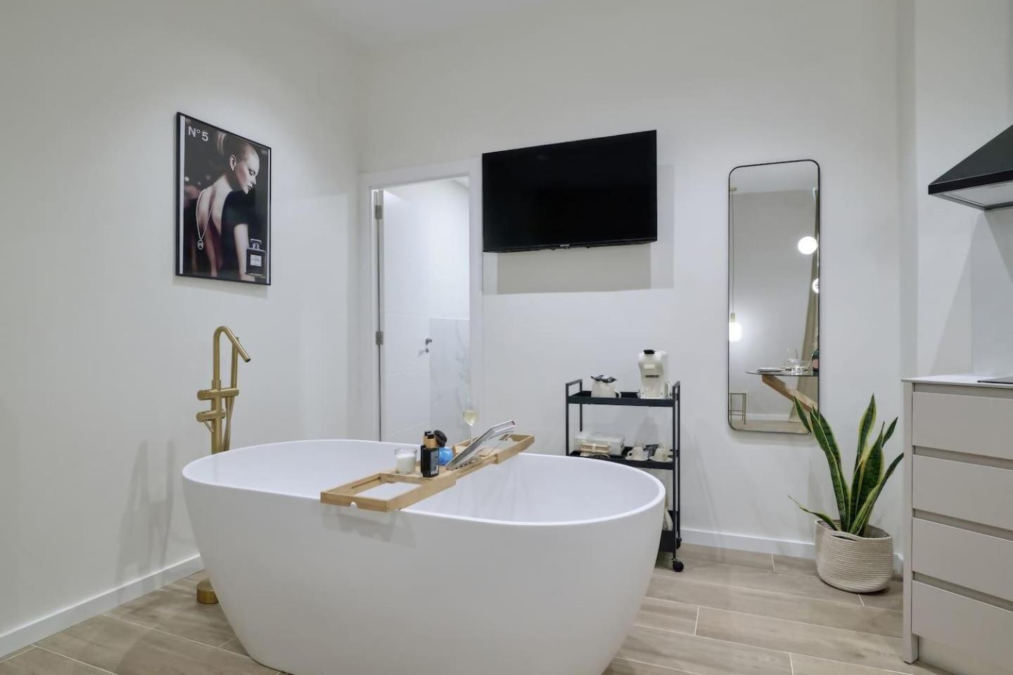 Romantic Apartment N1 Oceanografico By Virkin Suites Valencia Exterior photo